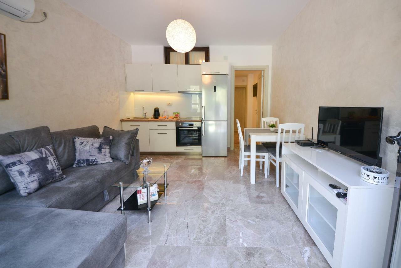 Brand New Apartments Sveti Stefan Exterior foto