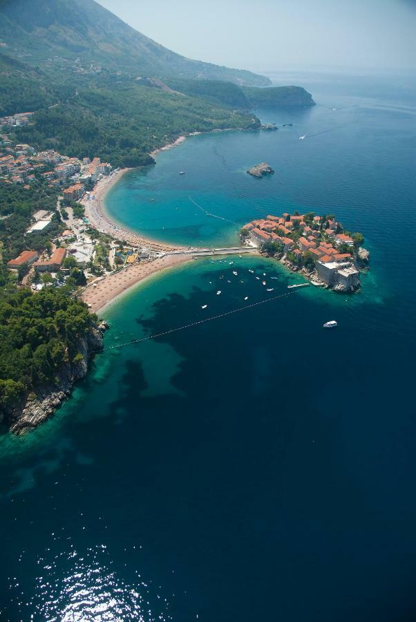 Brand New Apartments Sveti Stefan Exterior foto